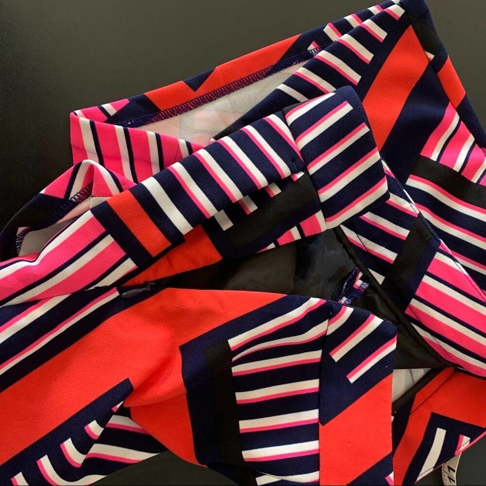 Express Red Multicolored Geometric Design Shorts … - image 4